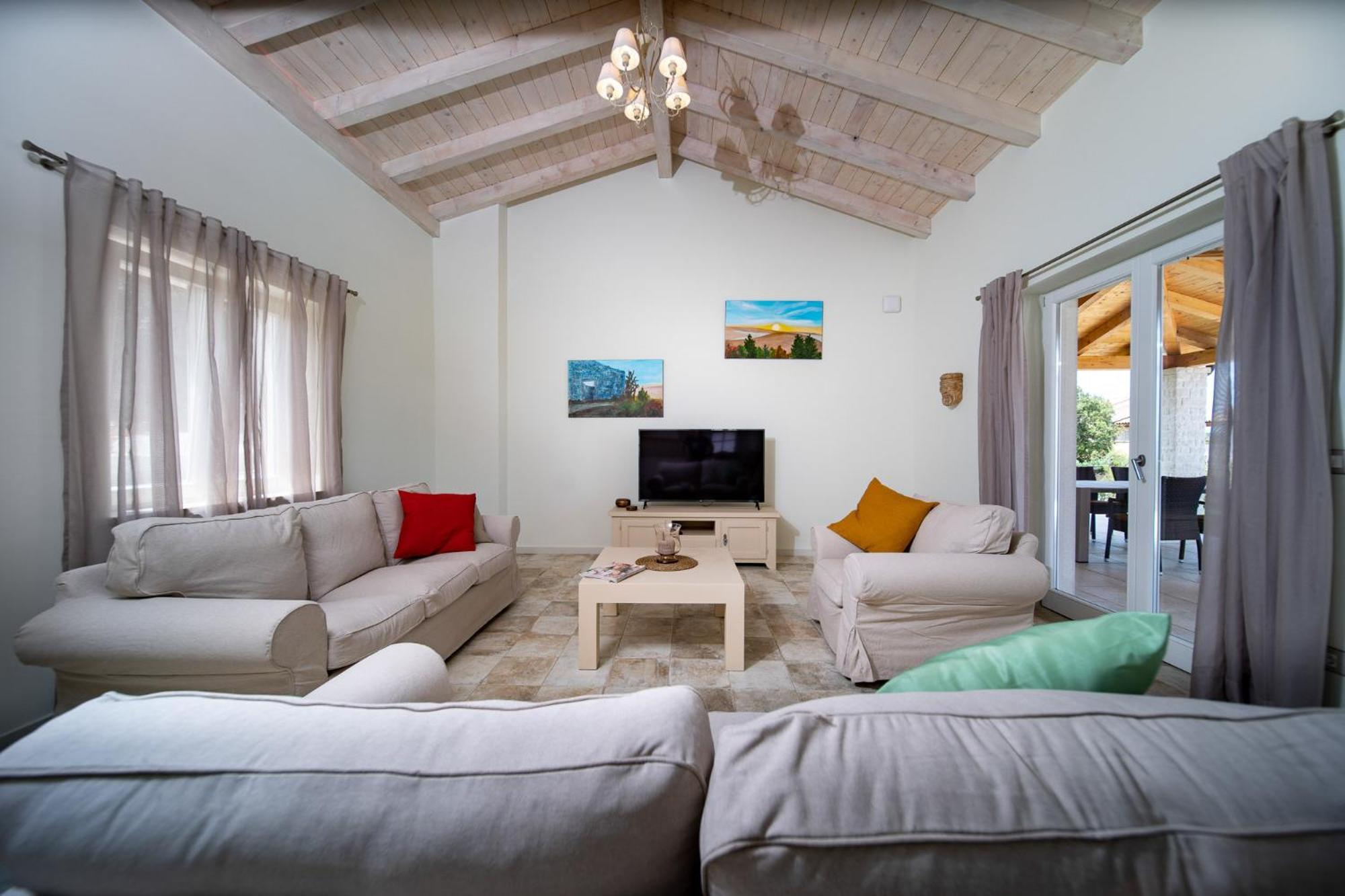 Mirana Luxury Villas Kavran Room photo
