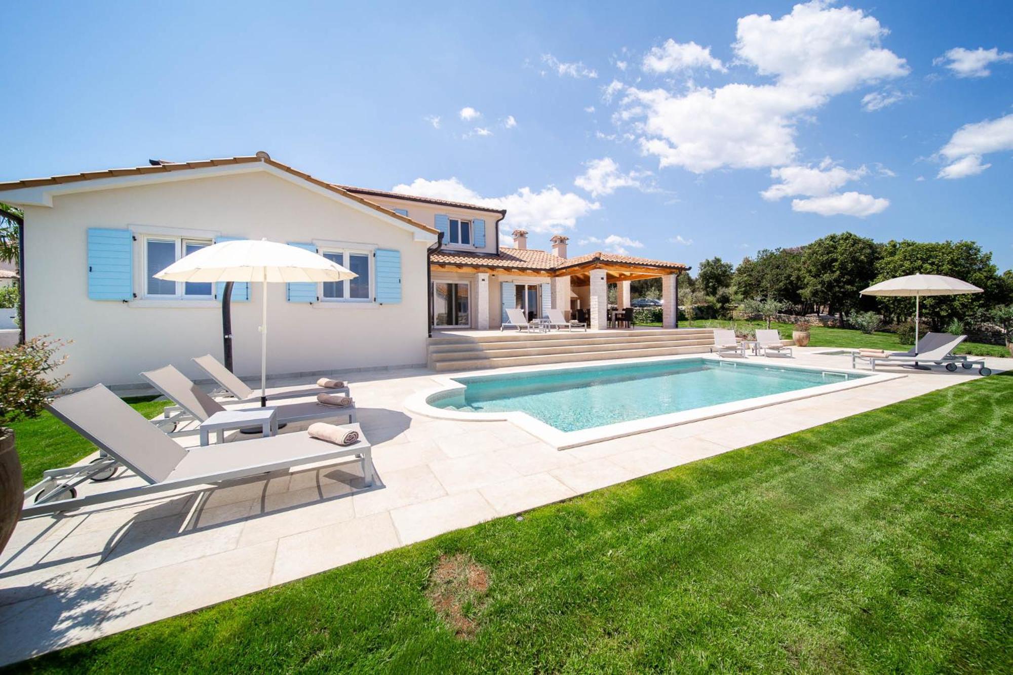 Mirana Luxury Villas Kavran Room photo