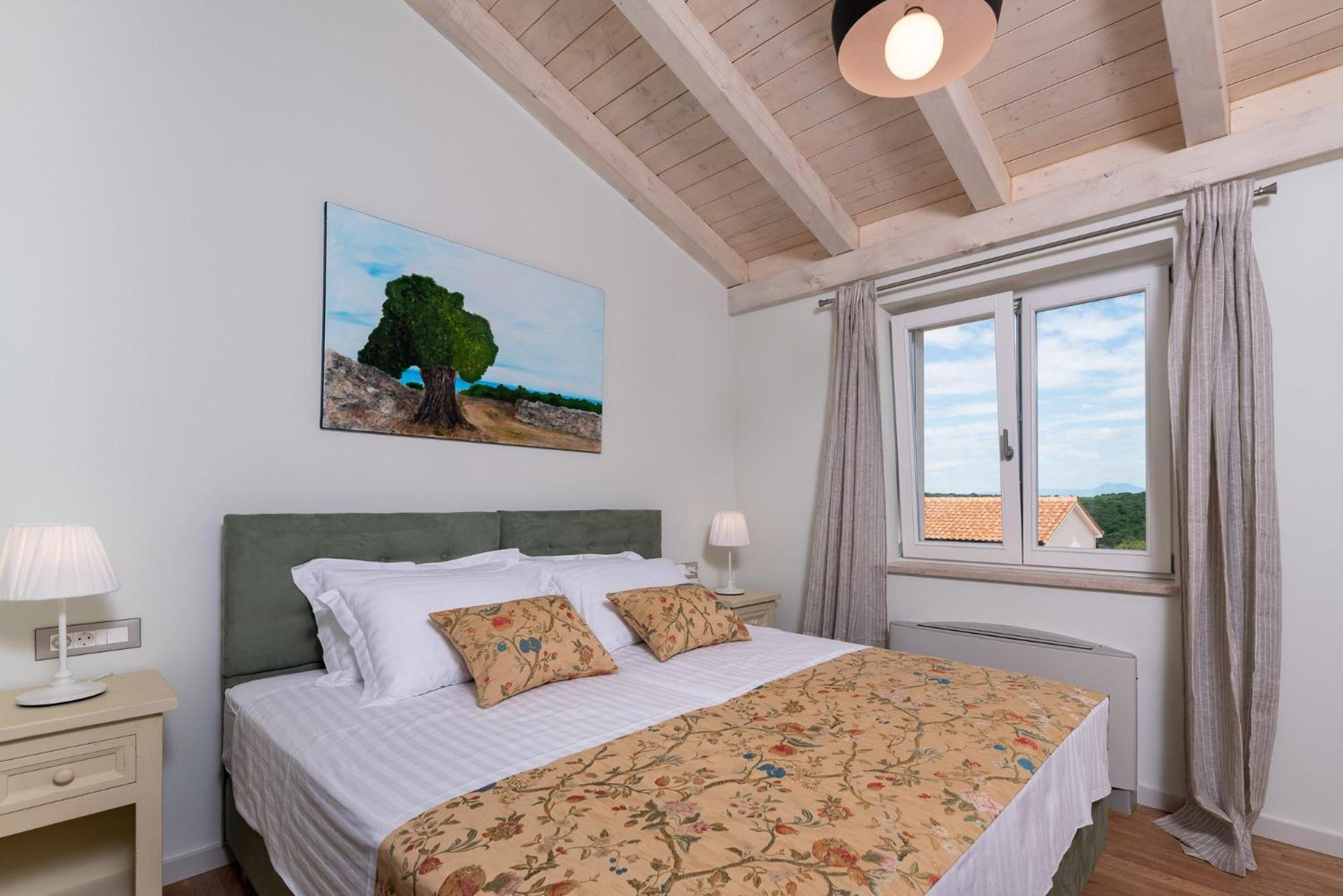 Mirana Luxury Villas Kavran Room photo