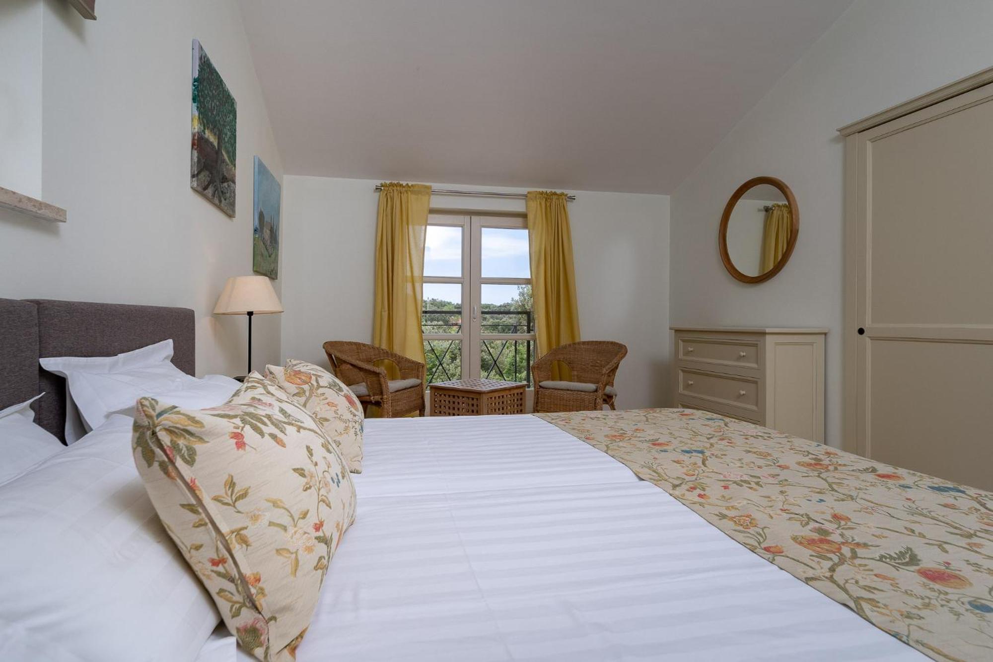 Mirana Luxury Villas Kavran Room photo