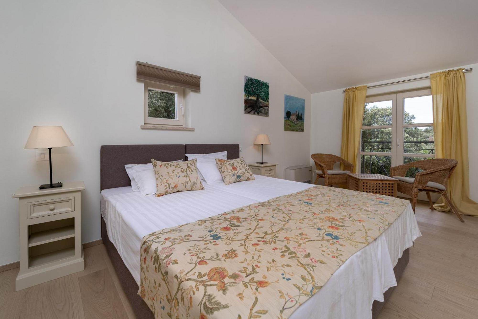 Mirana Luxury Villas Kavran Room photo