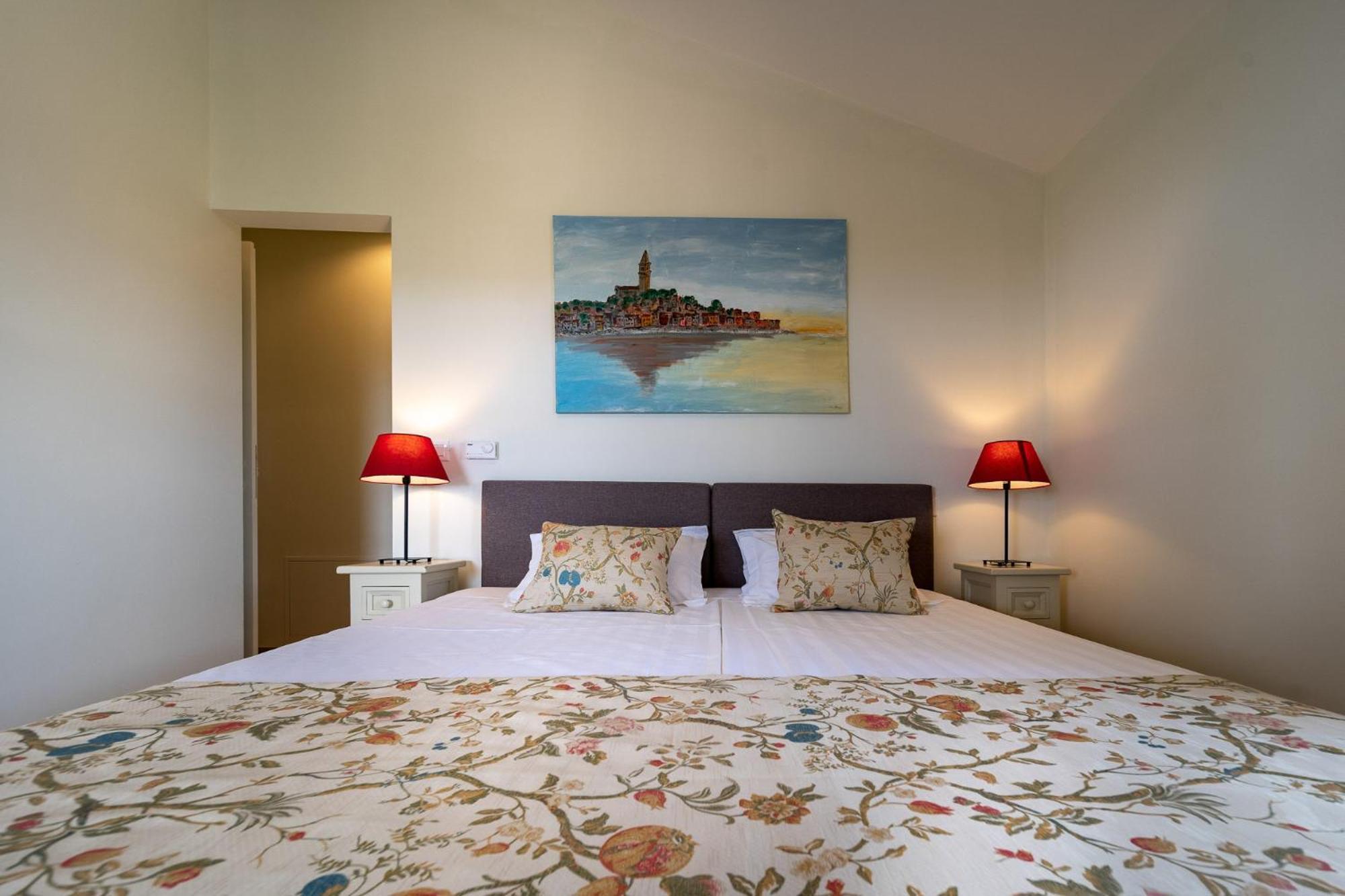 Mirana Luxury Villas Kavran Room photo