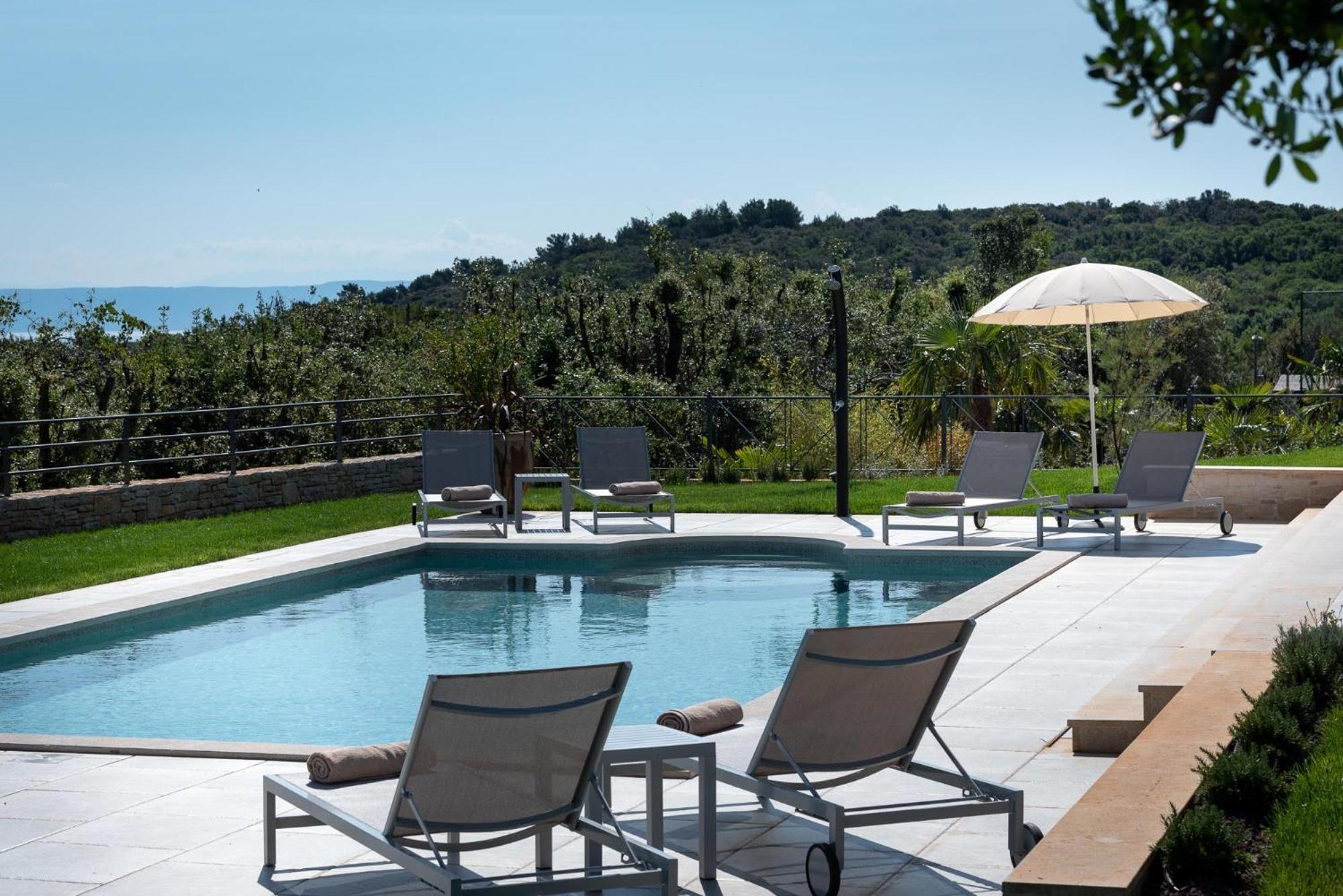 Mirana Luxury Villas Kavran Room photo