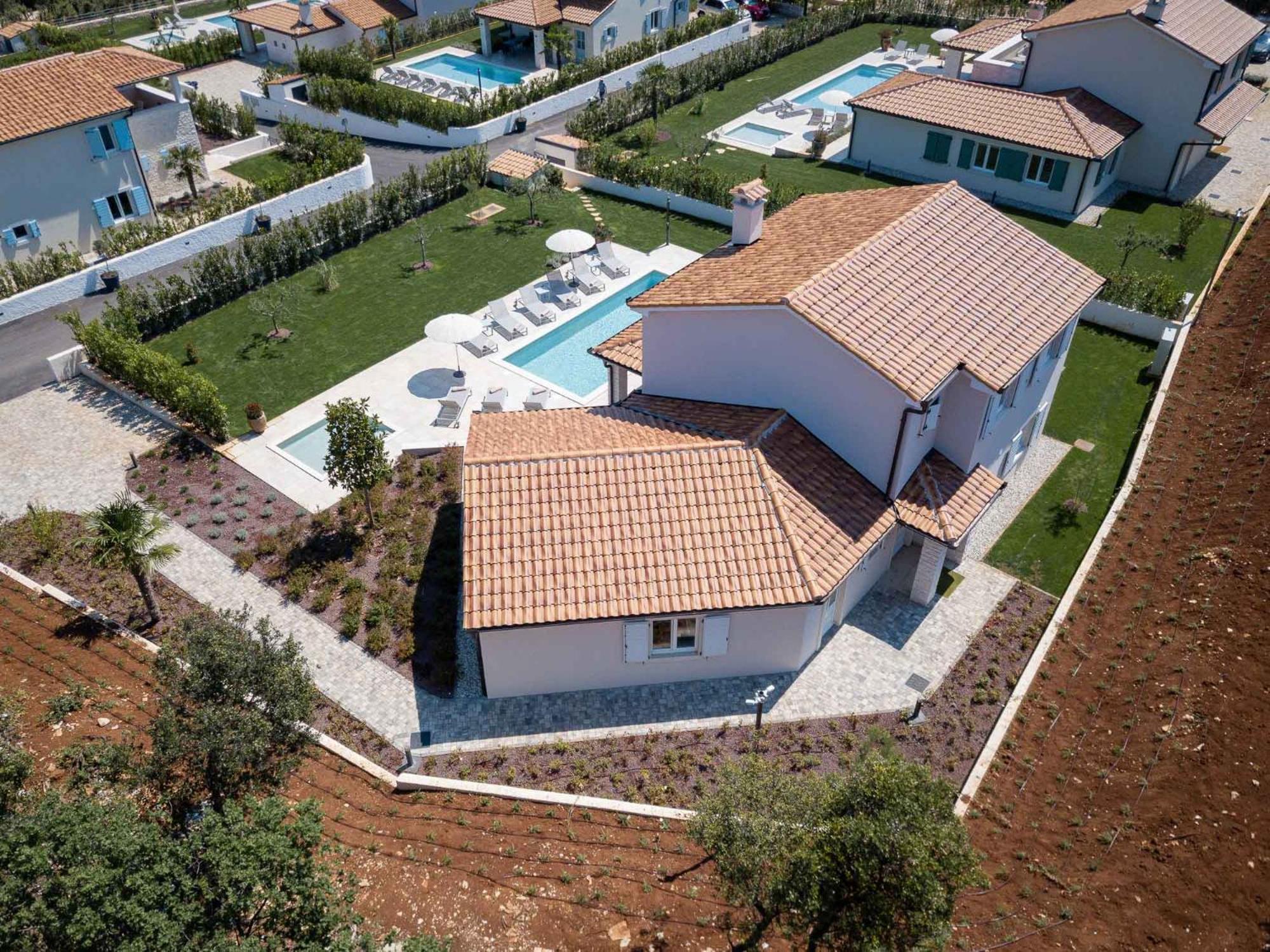 Mirana Luxury Villas Kavran Room photo