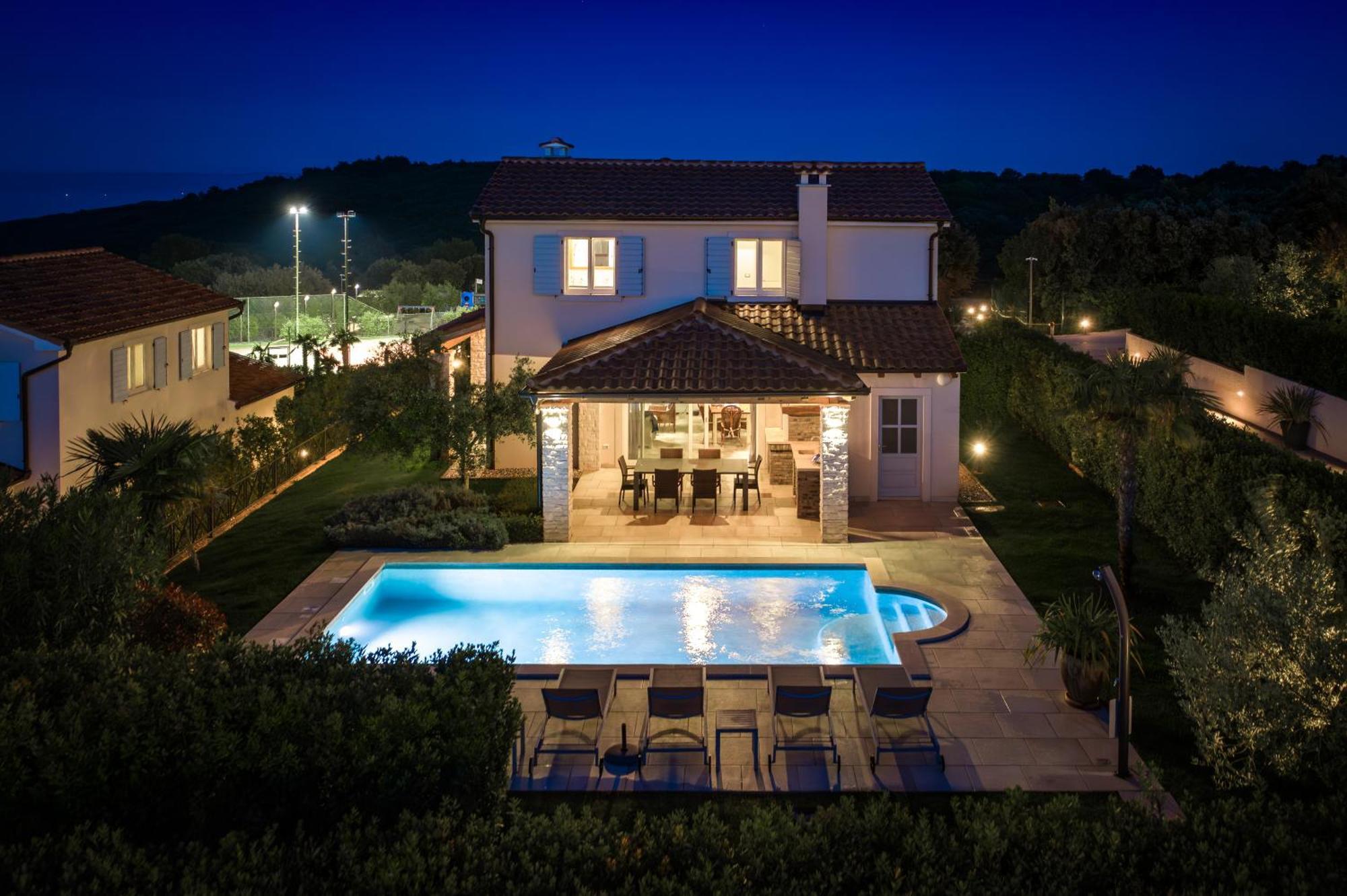 Mirana Luxury Villas Kavran Exterior photo