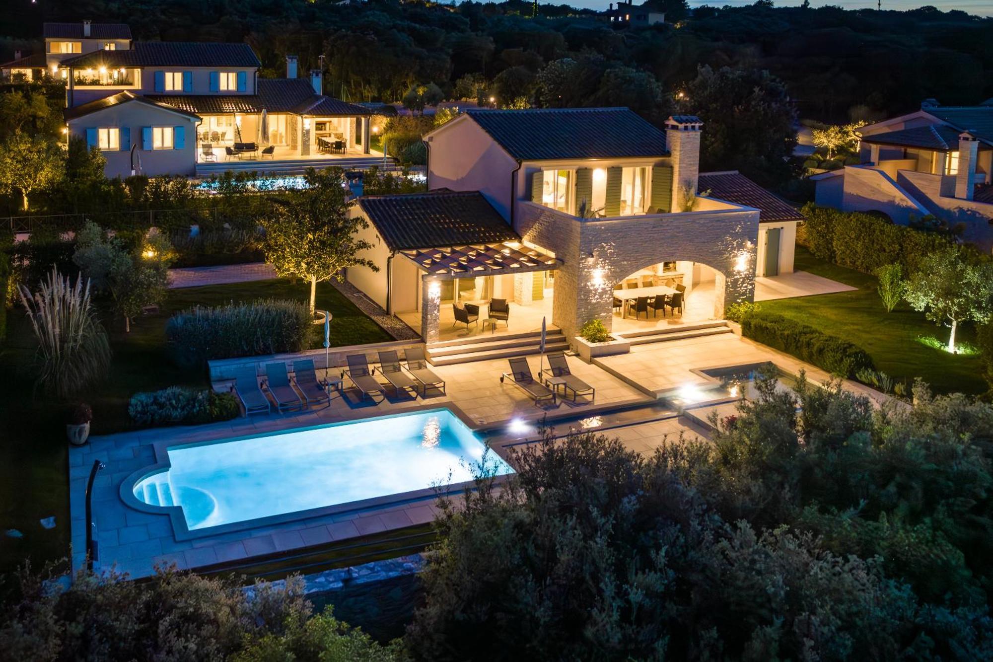 Mirana Luxury Villas Kavran Exterior photo