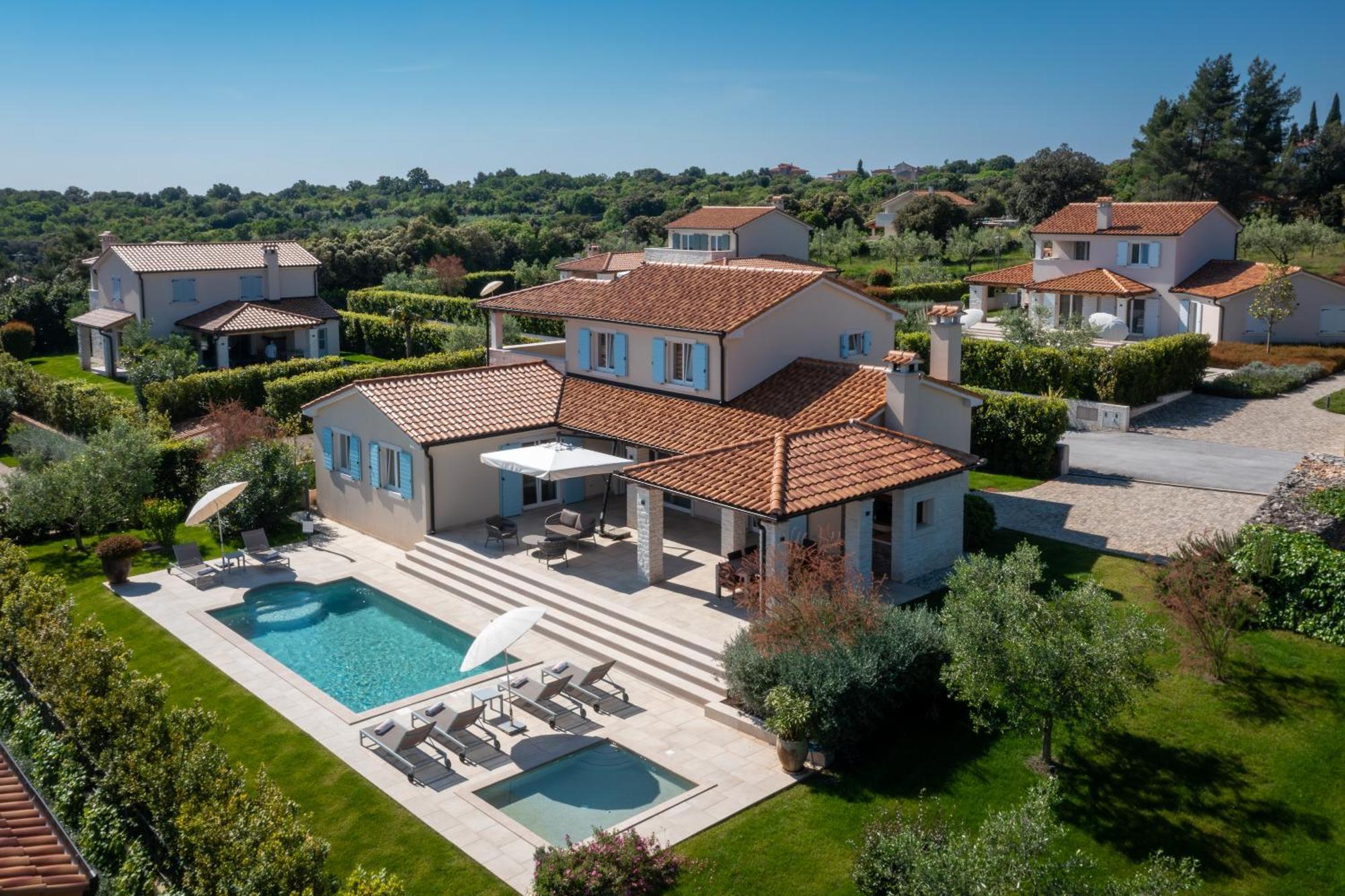 Mirana Luxury Villas Kavran Exterior photo