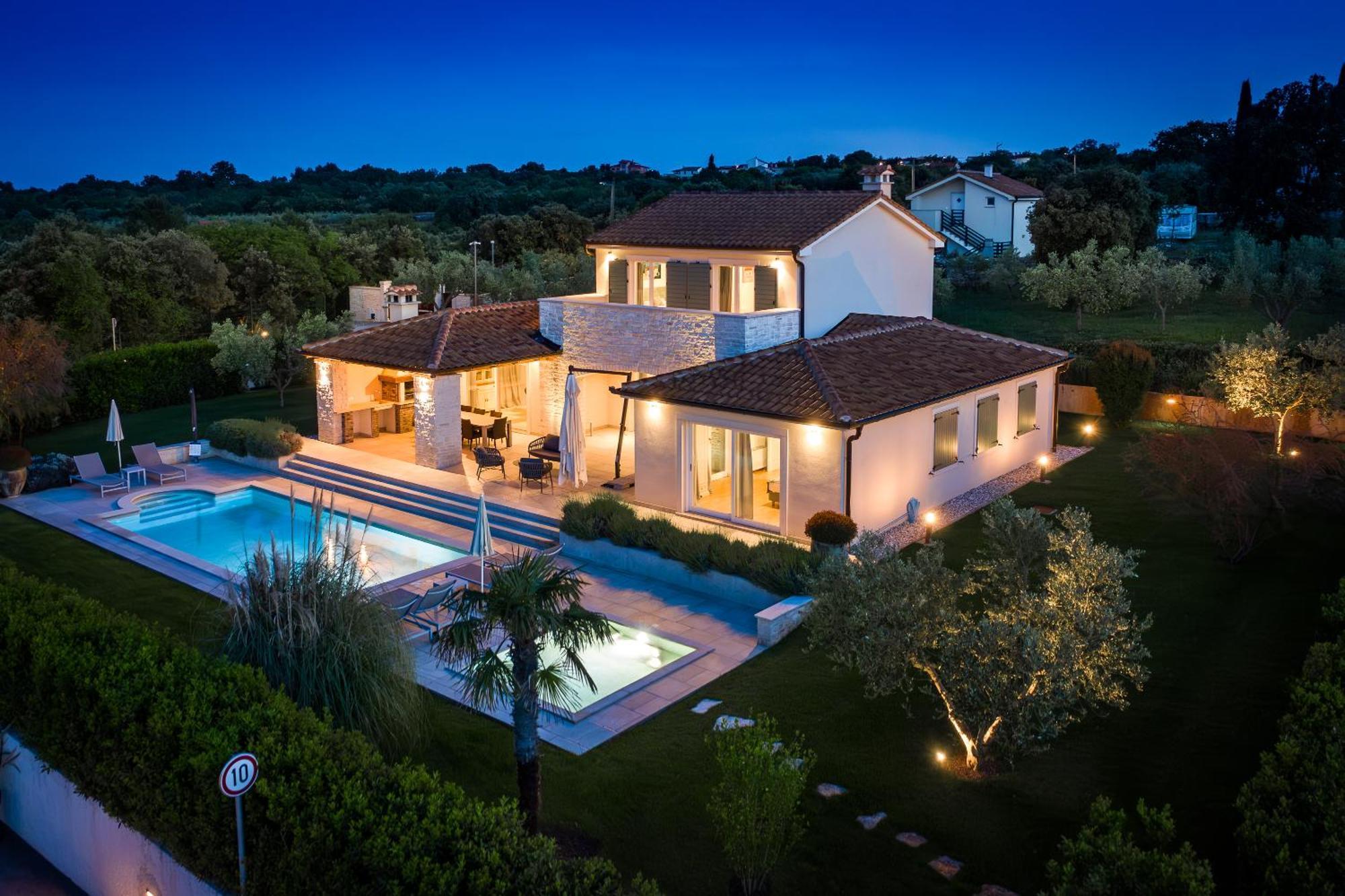 Mirana Luxury Villas Kavran Exterior photo